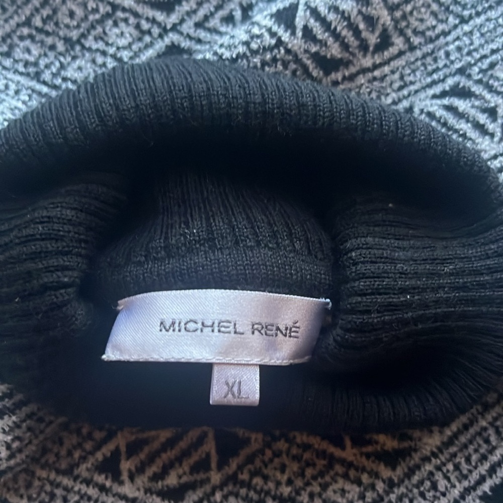 Michel Rene Sweater & Matching Scarf - Picture 4 of 8